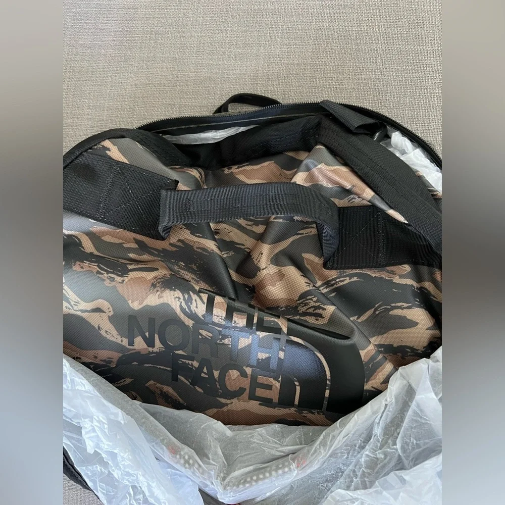 The North Face Base Camp Duffel Bag In Taupe Green Camo/Black